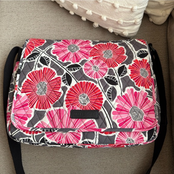 Vera Bradley “Cherry Blossom” Large Messenger/Laptop bag - Picture 4 of 13